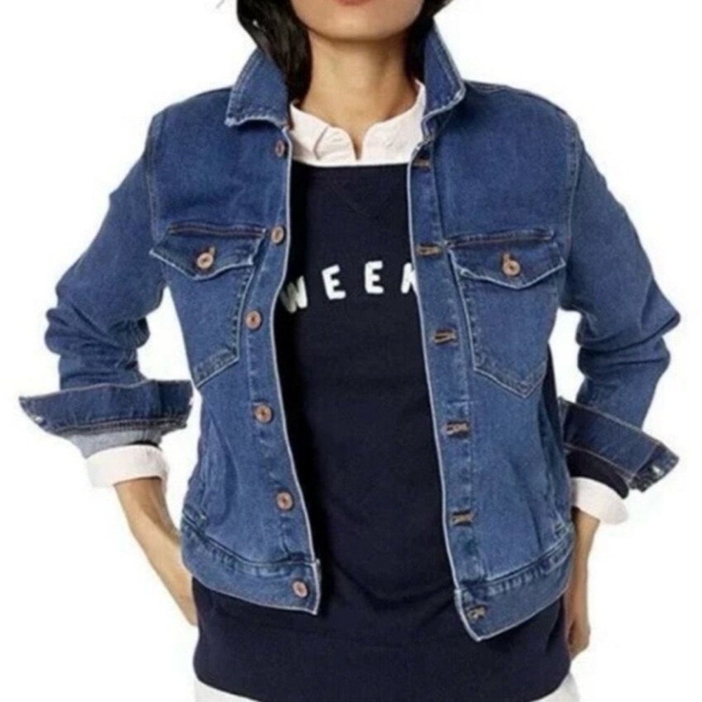 Classic Blue Denim Jacket - Women